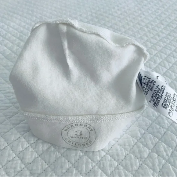 SOLD Burberry Baby Hat Size 3M - Picture 6 of 6